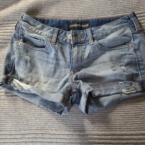 Express denim shorts. Size 0. Distressed blue. - Picture 1 of 3